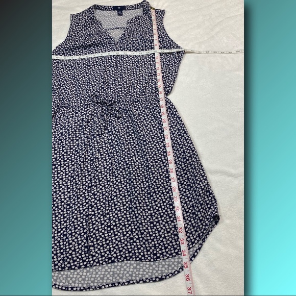 GAP Sleeveless Shirt Dress, Elastic waist w/ drawstring
Size S - Picture 7 of 12